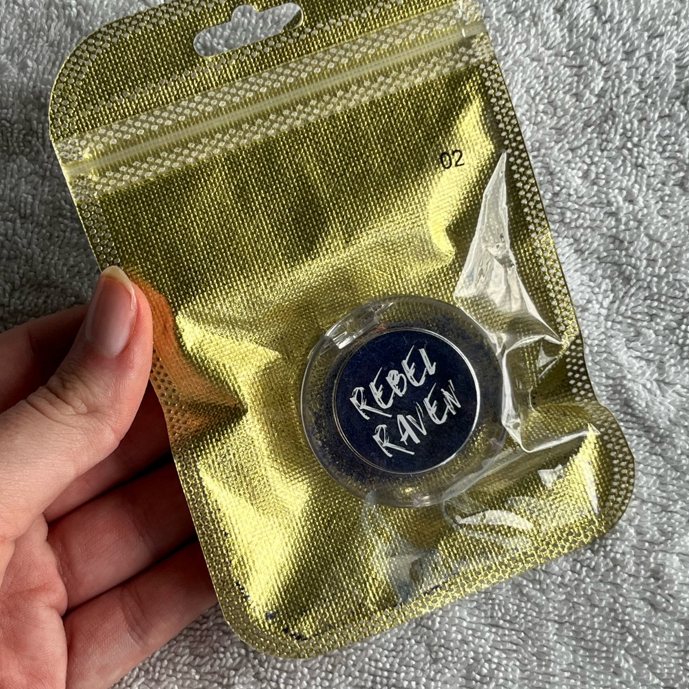 Rebel Raven Shocking Duo Chrome Eyeshadow